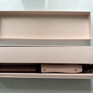 L'ANGE HAIR Le Curl Titanium Curling Wand Blush 1” Beach Waves